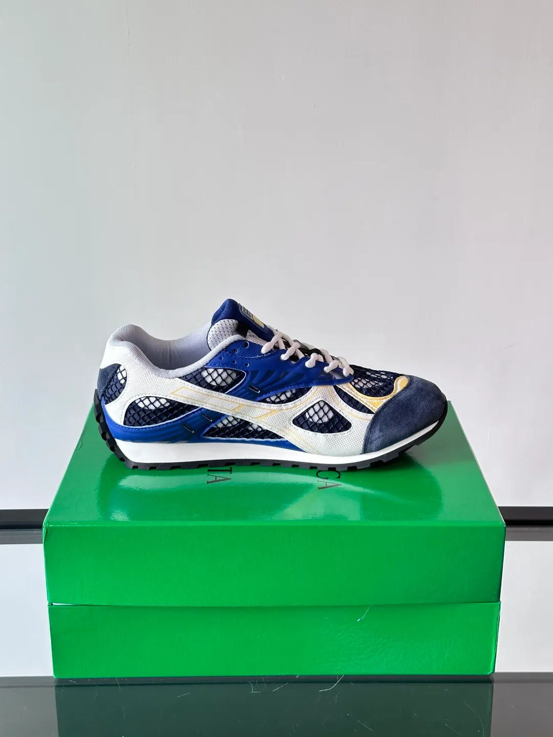 p640 "Bv" new orbit👫 casual sneakers for couples, the retro style of the millennium is so handsome, a super cool fashion item, the most important thing is that it feels incomparably comfortable on the feet, and the design style is also perfect. It will definitely be the one you wear most in daily life, original development, high quality presentation! Size: 35-45 (men’s size 38.45 customized)